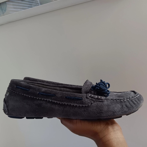 UGG Women's Meena Ii Suede Moccasin Flat Shoe - Picture 3 of 4